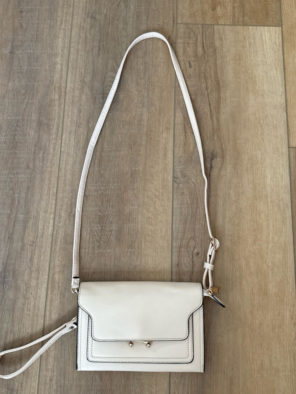Classic White Crossbody Shoulder Bag - Minimalist Women's Purse